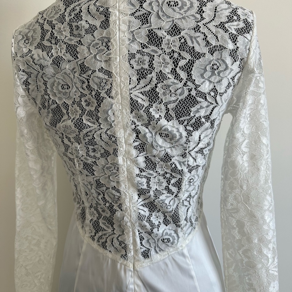 Elegant White Lace Dress